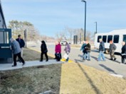 People getting off bus